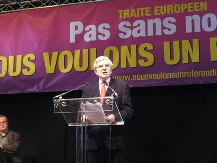 Jean-Pierre Chevènement au rassemblement du CNR, samedi 2 février, Paris Jean-Pierre Chevènement au rassemblement du CNR, samedi 2 février, Paris