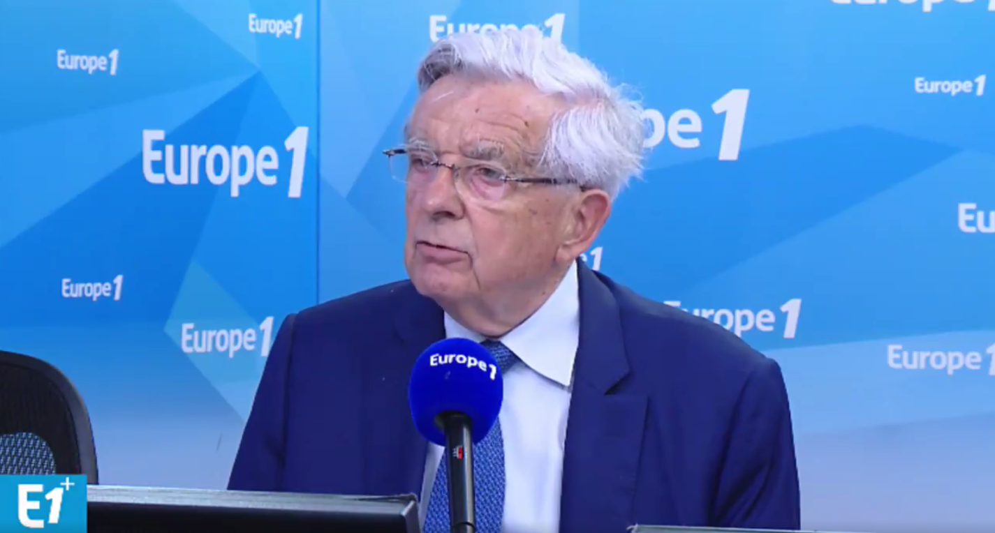 "Macron a vu qu'il pouvait réaliser ce que j'ai échoué à faire en 2002: à ouvrir un chemin nouveau entre deux partis usés"